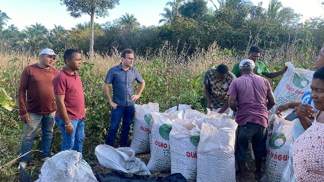 Agricultores Sãopedrenses recebem incentivos agrícolas na colheita de milho