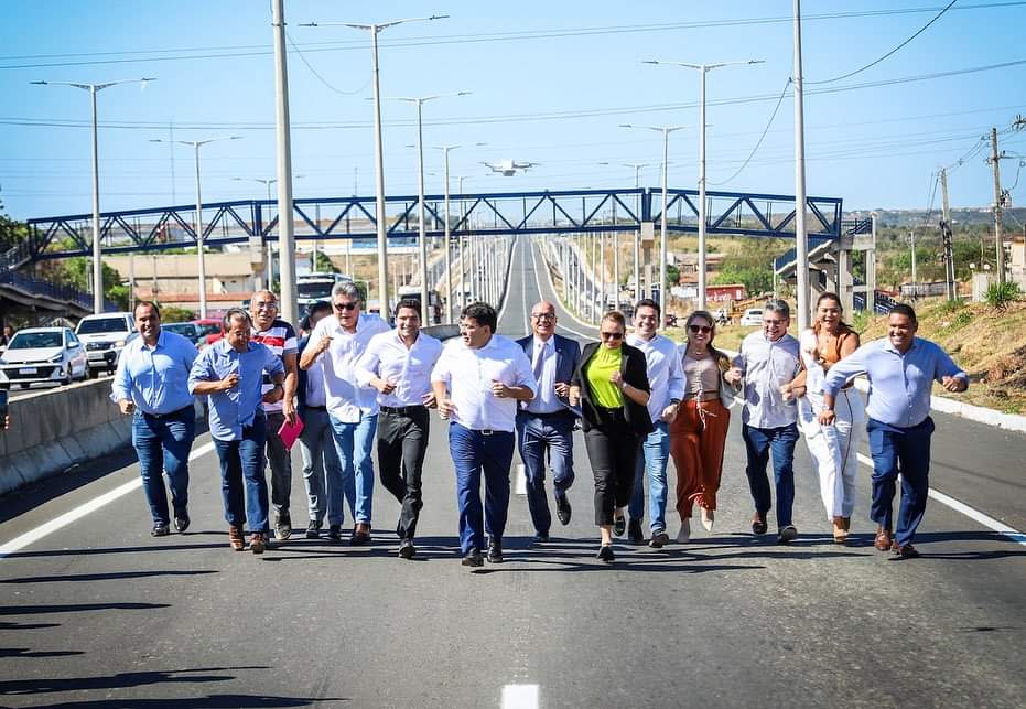 Governador diz para prefeito que duplicação da BR deve ir até Mons.  Gil  - Imagem 5