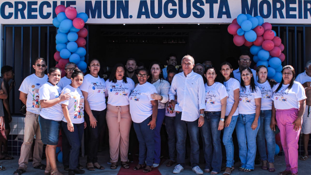 Inauguração da creche Augusta Moreira muita aplaudida pela população