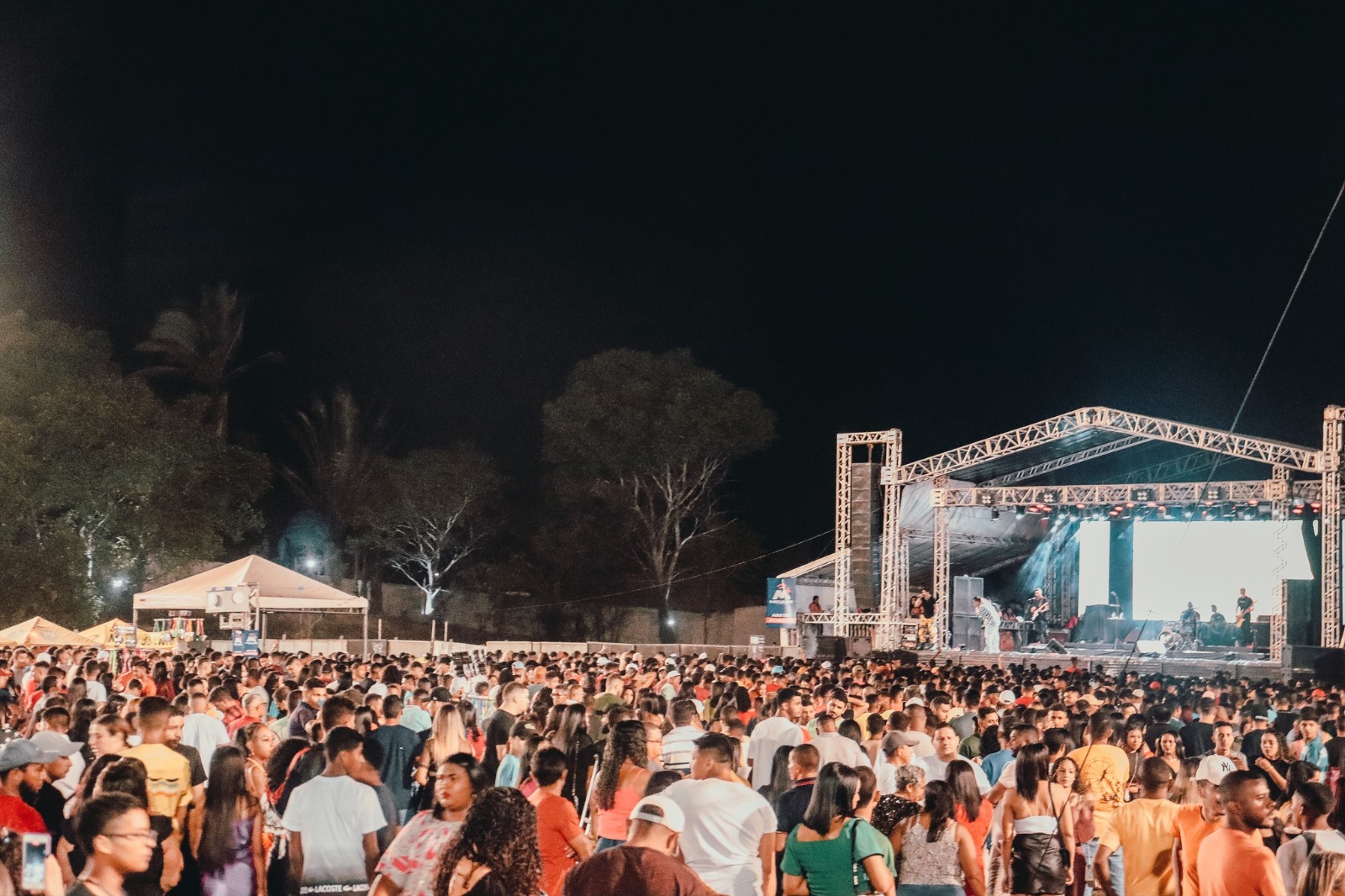 Prefeito reúne equipe e define data da 21a Semana Cultural de Mons. Gil  - Imagem 7