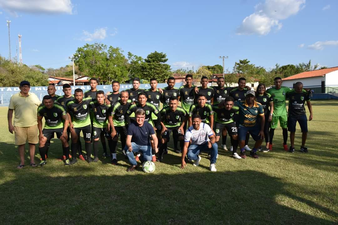 Prefeito João Luiz investe expressivamente no Futebol de Monsenhor Gil - Imagem 6