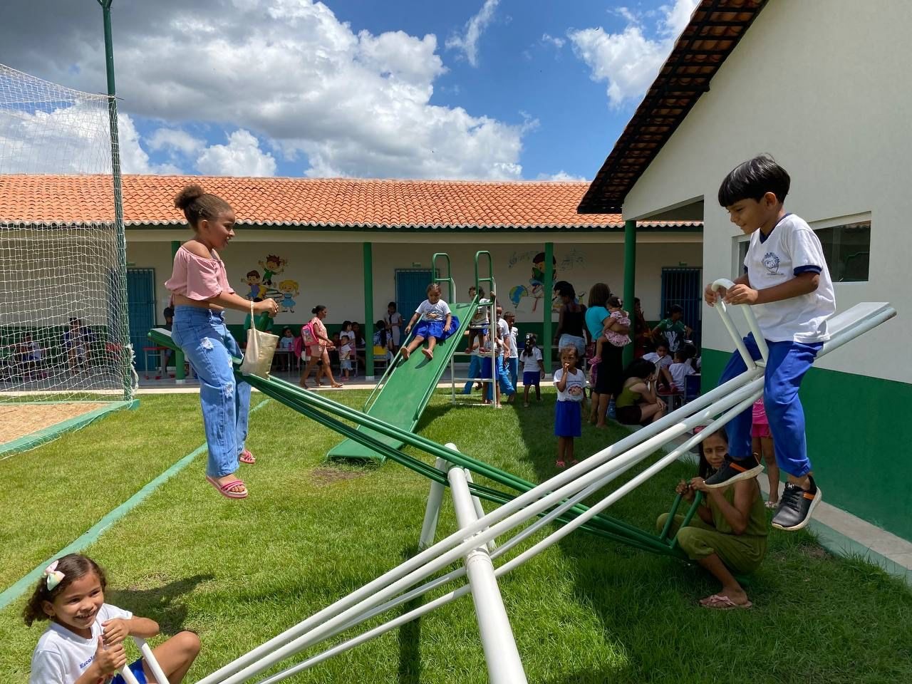 Prefeita Ivanária entrega reforma e ampliação da escola Maria Luiza Teles - Imagem 6