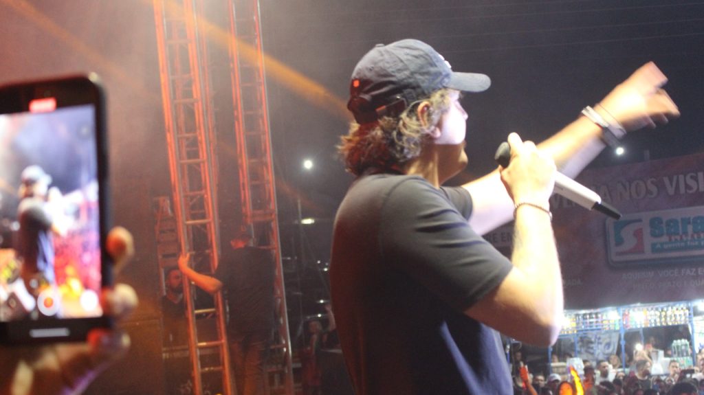 Prefeito Dr. Wagner Coelho Surpreende Mais uma Vez com Grandiosa Festa pelo - Imagem 6