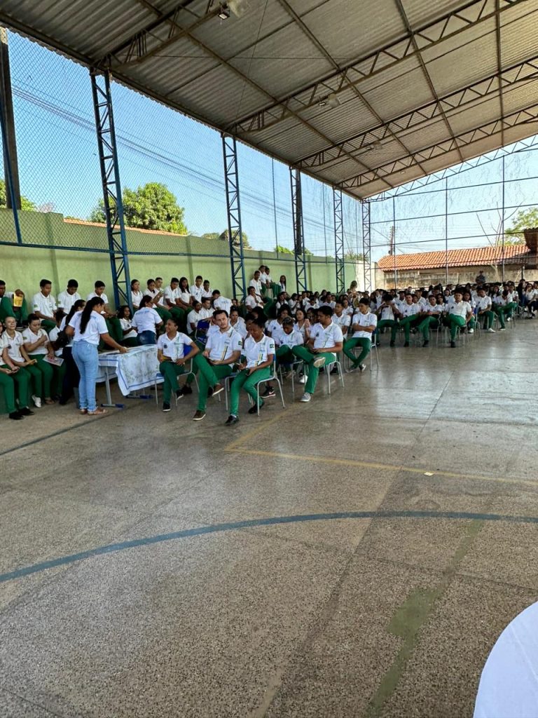 Prefeitura de Uruçuí intensifica ações do Setembro Amarelo nas escolas  - Imagem 6