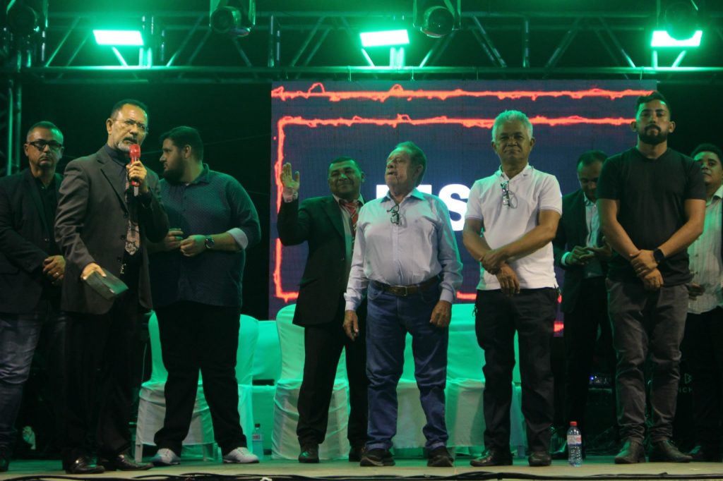 Prefeito Dr. Wagner Coelho e Prefeitura Municipal de Uruçuí Celebram Aniver - Imagem 3