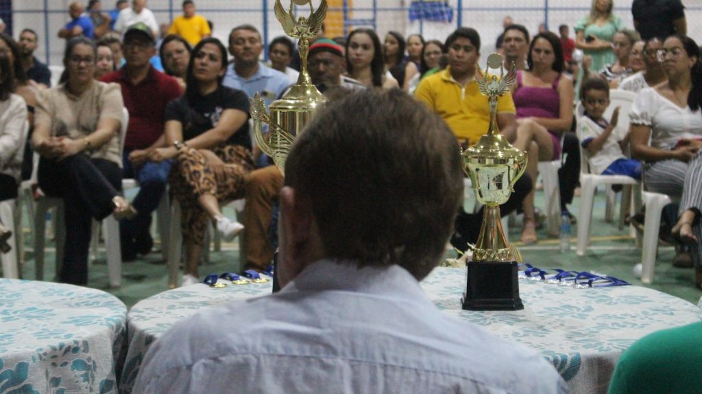 Prefeito Dr. Wagner Coelho Inaugura Quadra Poliesportiva “Durval Barros Coe - Imagem 3