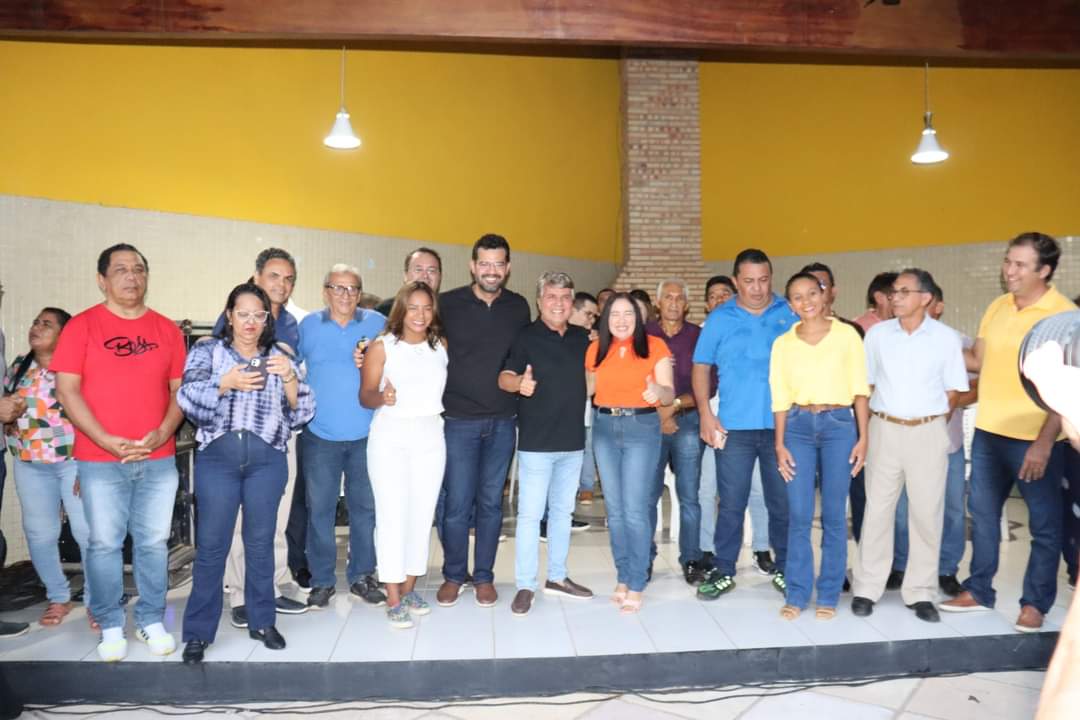 Prefeito João Luiz apresenta a pré candidatura a prefeito de Evandro Abreu - Imagem 18