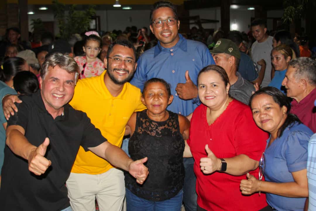Prefeito João Luiz apresenta a pré candidatura a prefeito de Evandro Abreu - Imagem 8