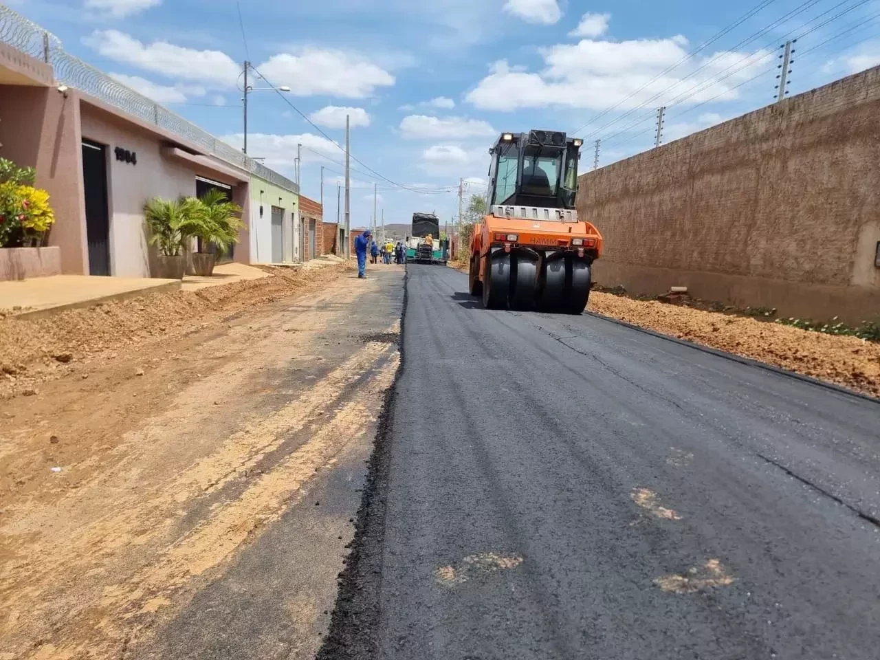 Prefeitura faz asfaltamento do Elisabeth Sá e Avenida João Ferraz em Oeiras - Imagem 1