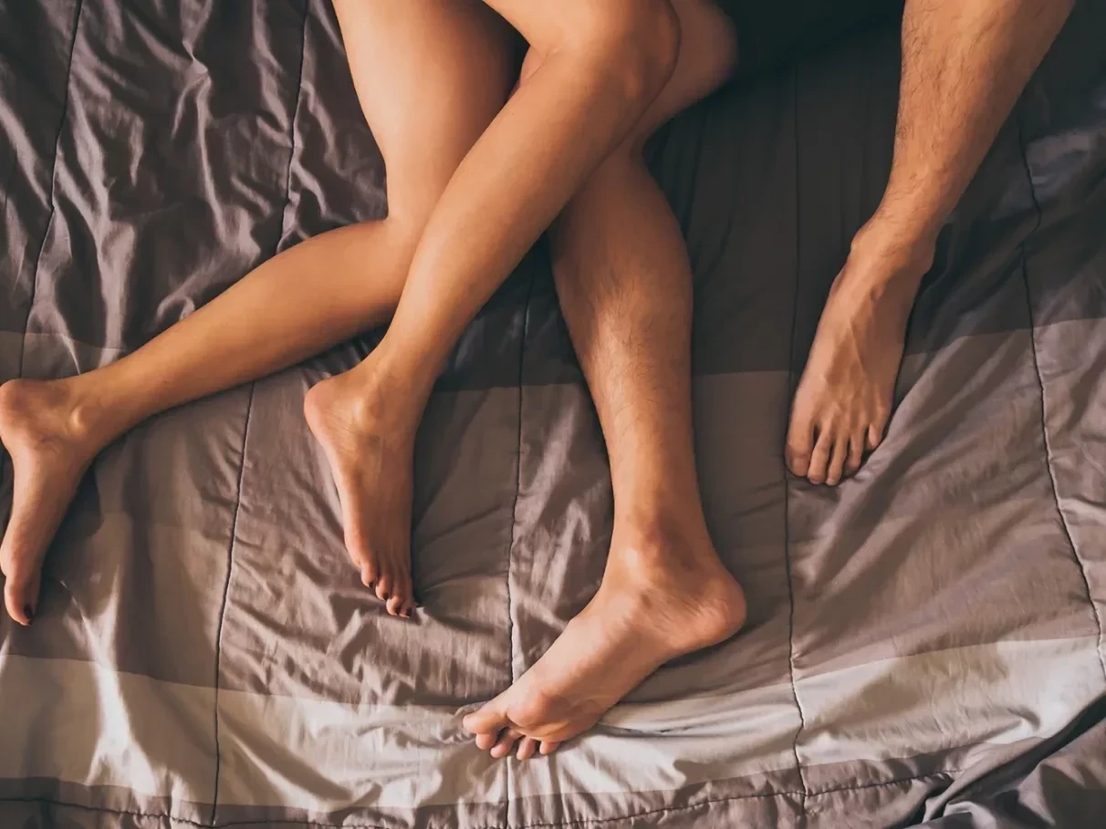 Conheça posições sexuais para fazer com homens de pênis grande