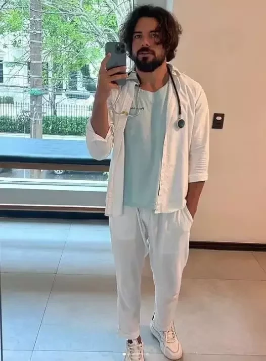 Pedro Andrade é o novo namor\do de Sandy 