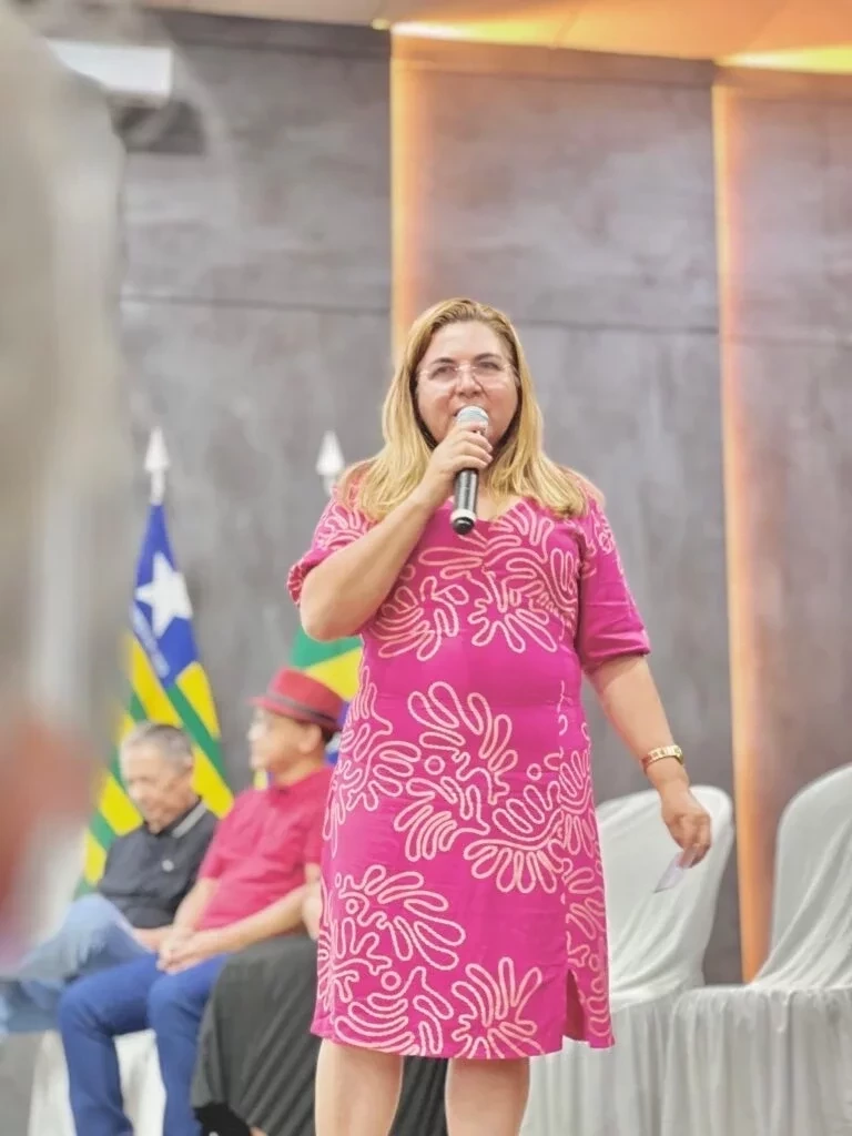 Prefeitura entrega registros de imóveis aos moradores do Bairro Liberdade - Imagem 3