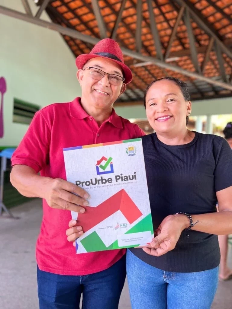 Prefeitura entrega registros de imóveis aos moradores do Bairro Liberdade - Imagem 10