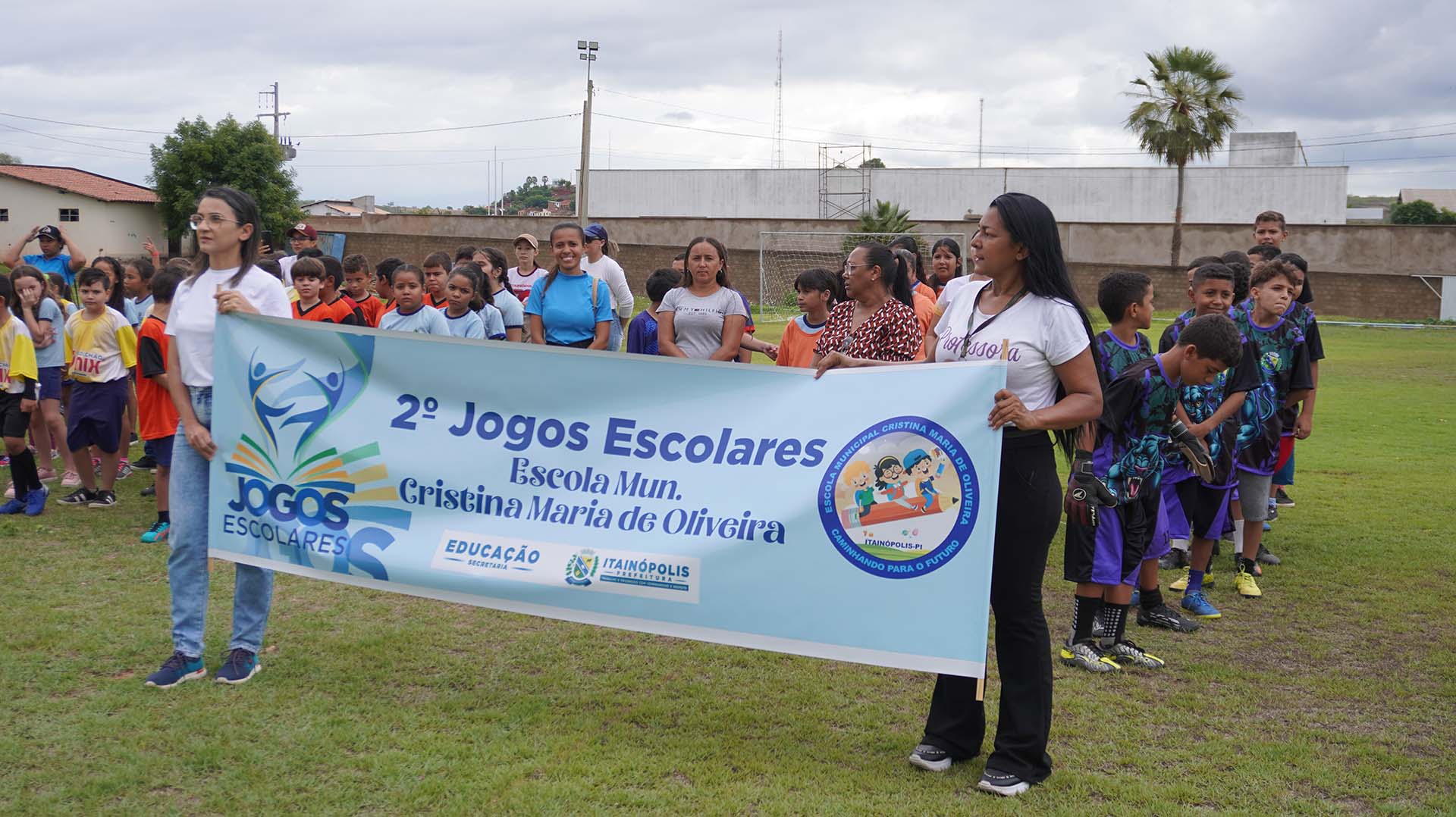 2º Jogos da Escola Municipal Cristina Mª de Oliveira Agitam a Comunidade