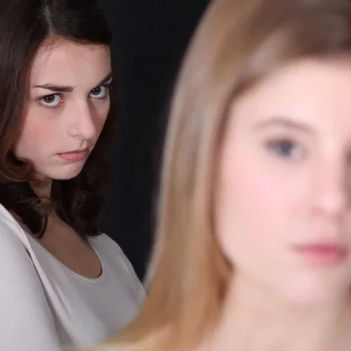 Cuidado! esses 3 signos são os mais invejosos do zodíaco - imagem 125209