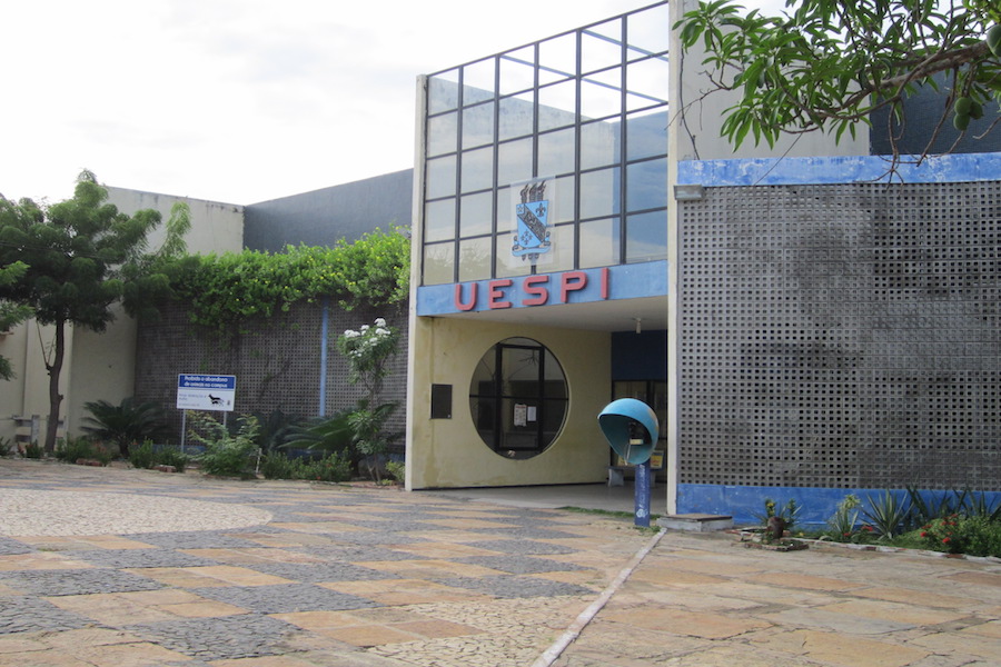 Uespi de Parnaíba promove debate sobre história da educação