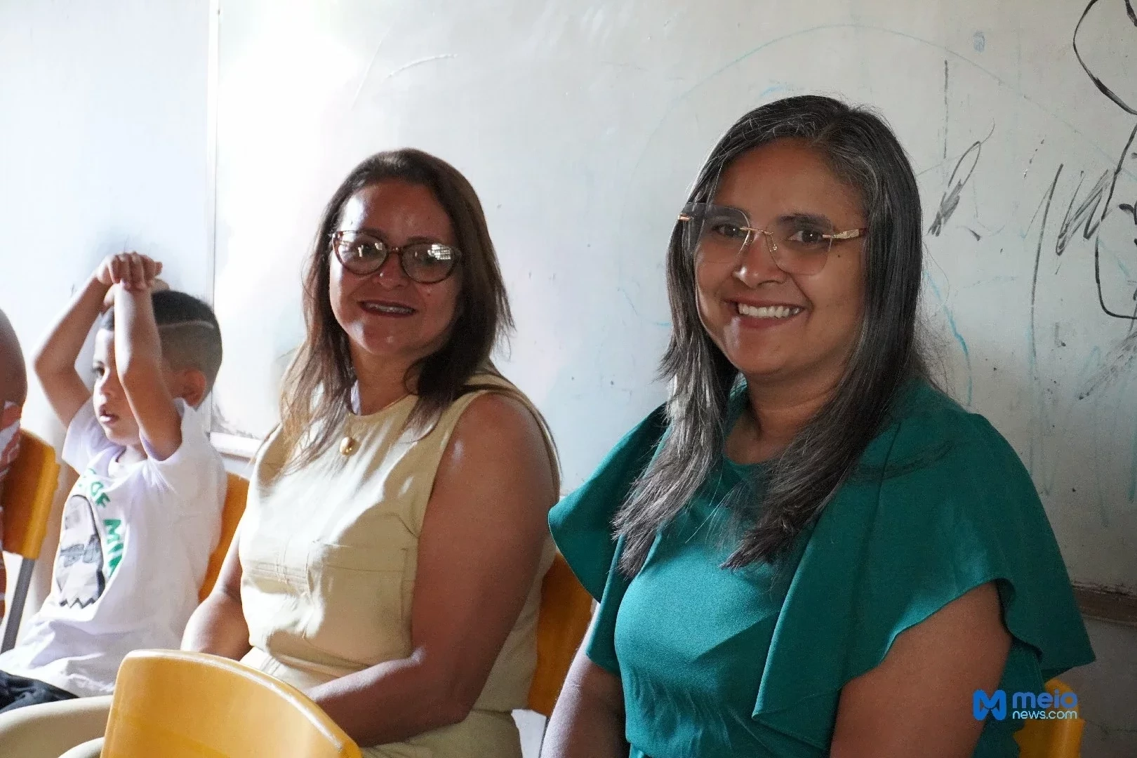 Hildessandra (Coordenadora Pedagógica do Ensino Infatil do Município); Maria do Socorro (Secretária de Educação)