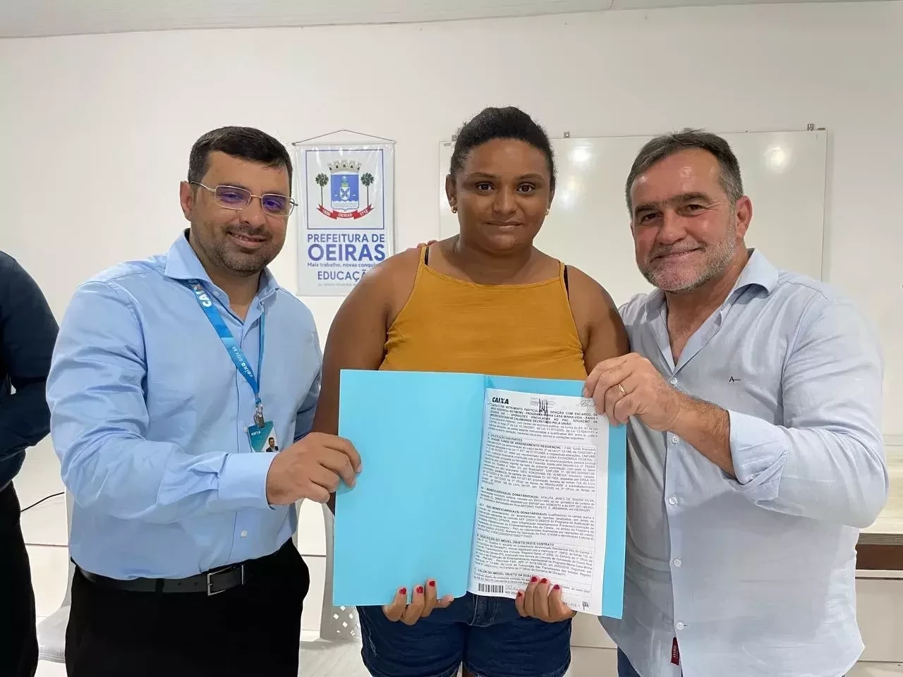 Zé Raimundo entrega escrituras aos moradores do Alto do Canela em Oeiras - Imagem 2