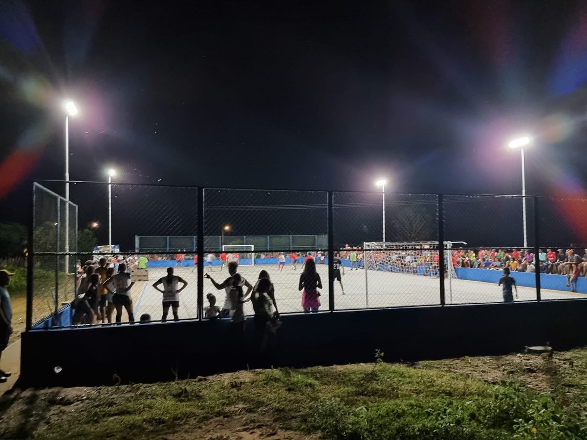 Prefeito Zé Raimundo inaugura quadra de esportes no Riacho Fundo, em Oeiras - Imagem 3