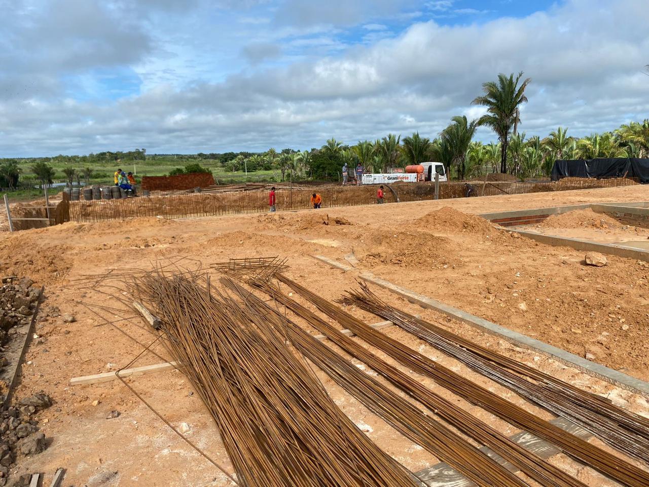 Obras do Centro Esportivo em Esperantina seguem em ritmo acelerado. - Imagem 4