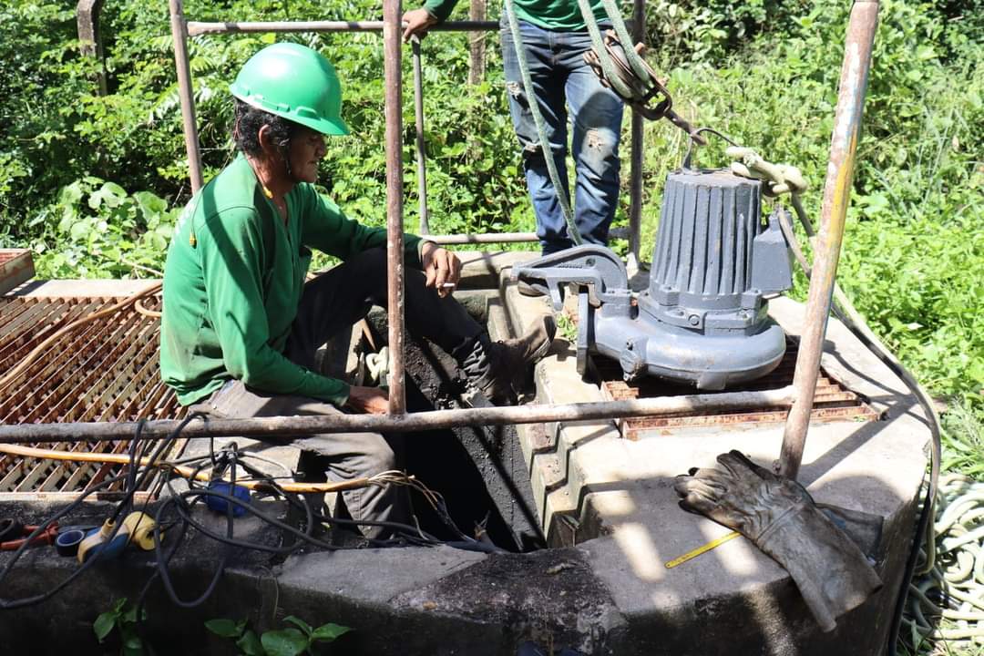 Prefeitura de Monsenhor Gil realiza manutenção de bombas, rede de esgotos - Imagem 1
