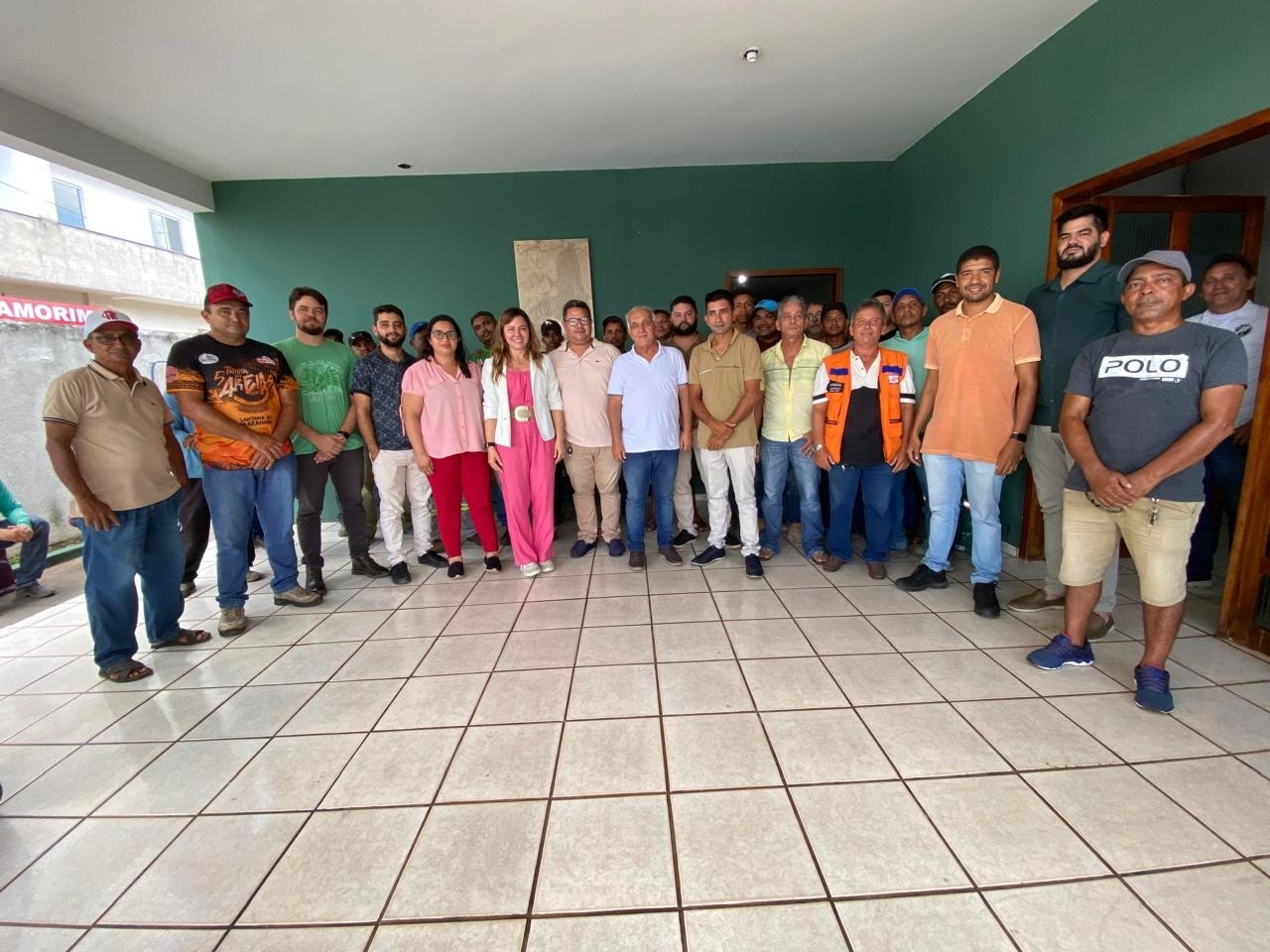 Prefeitura anuncia que irá construir 30 casas para famílias ribeirinhas.