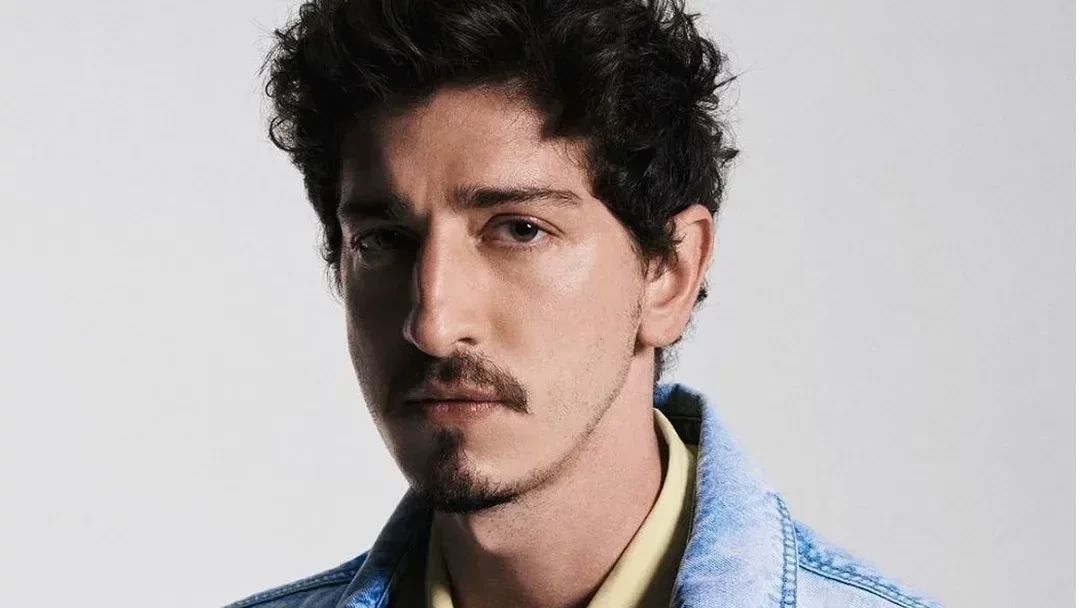 Se surpreenda com esses oito atores brasileiros que se assumiram LGBT - imagem 119365