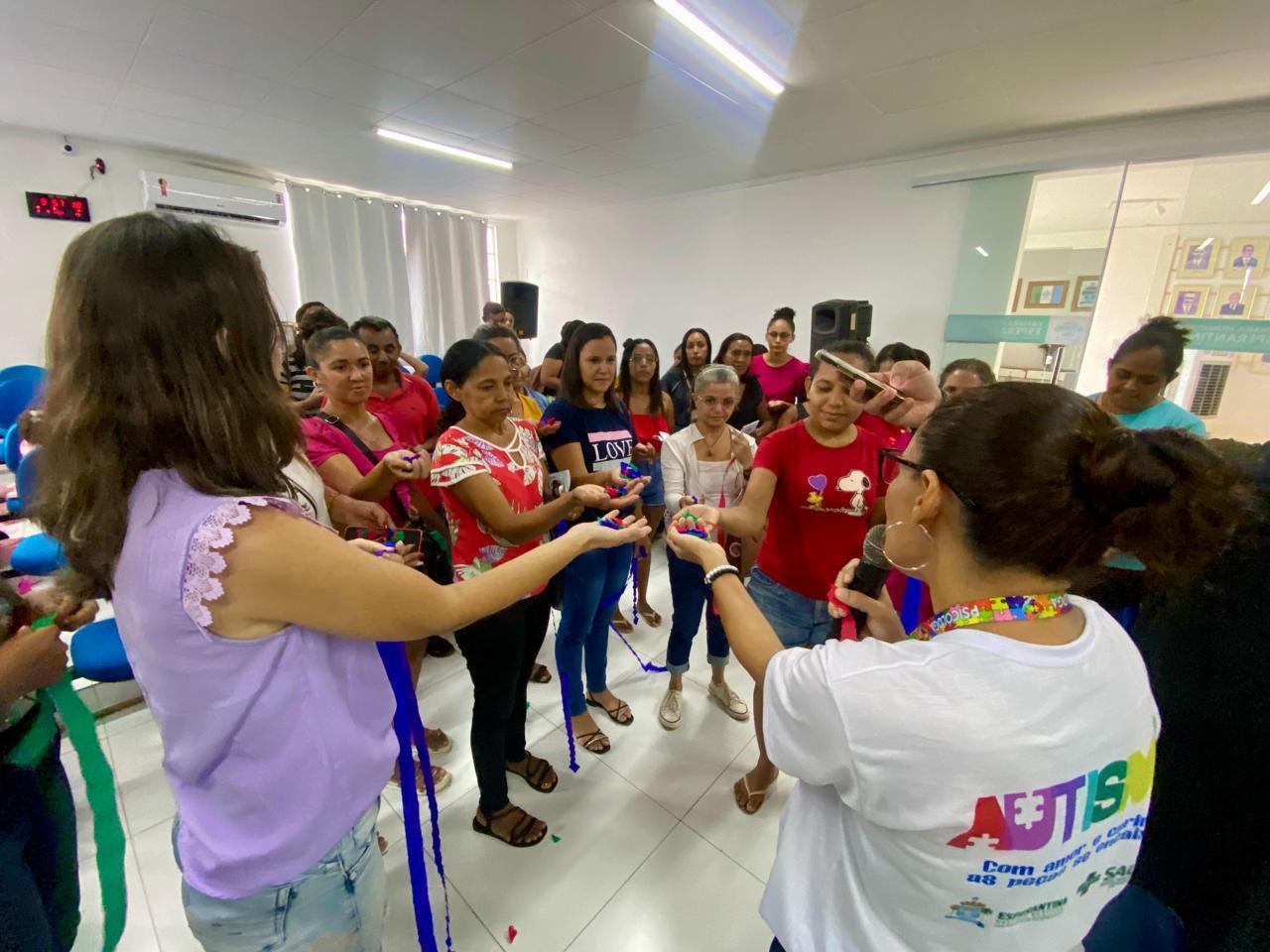 Prefeitura promove palestra em celebração ao Dia Mundial do Autismo. - Imagem 3