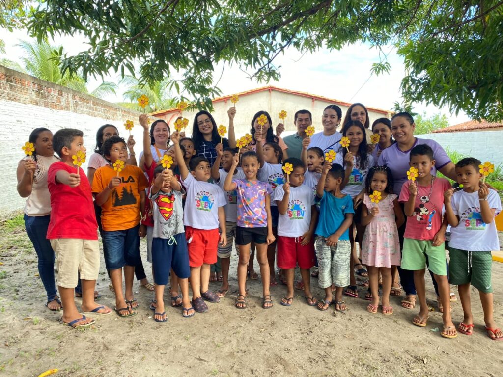 Combate ao abuso e à exploração sexual de crianças e adolescentes 