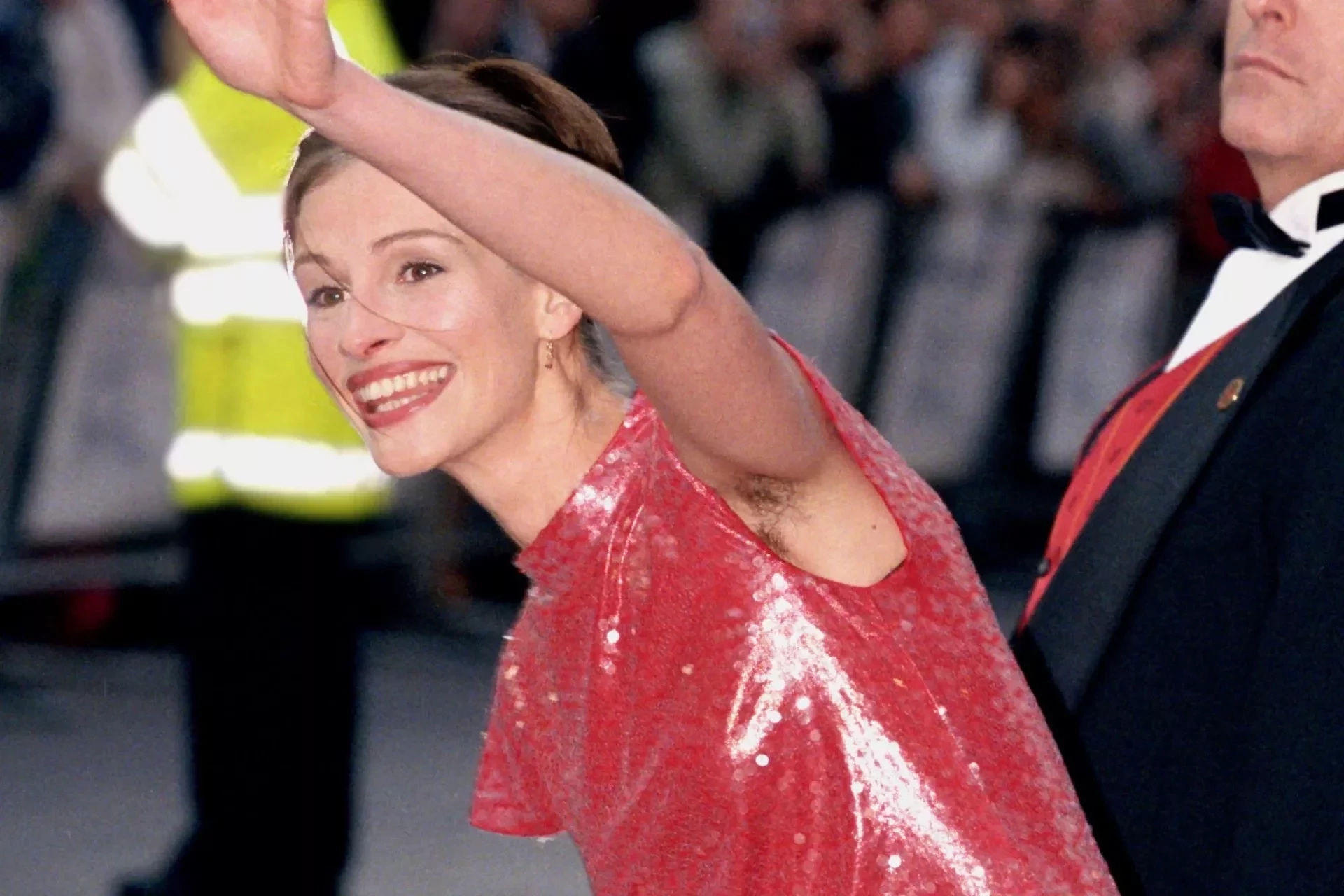 Conheça as famosas que não têm vergonha de mostrar os pelos nas axilas - imagem 119662