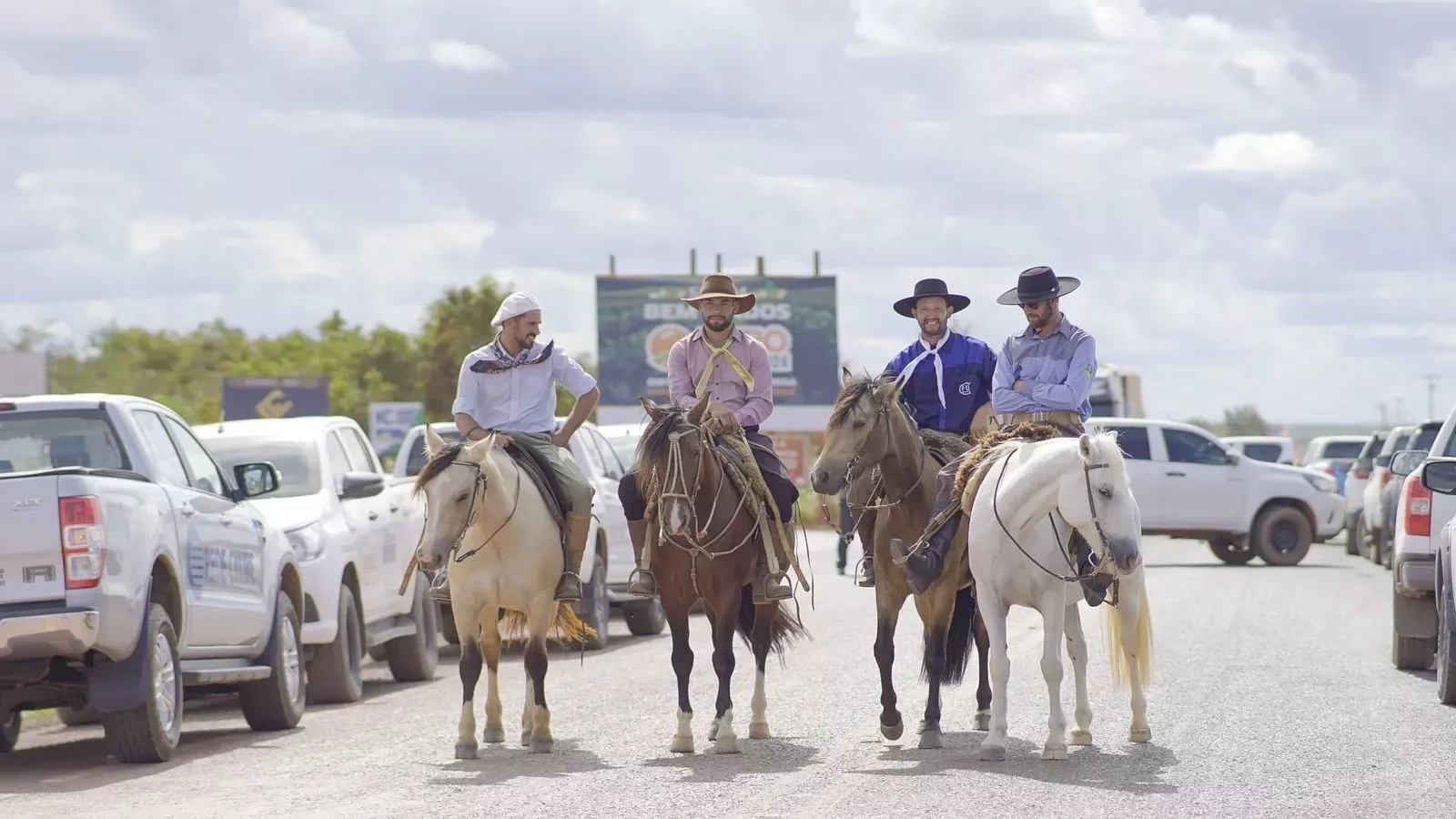 ExpoSoja 2024: Segundo Dia Destaca Inauguração de Rodovia pelo Governador - Imagem 8