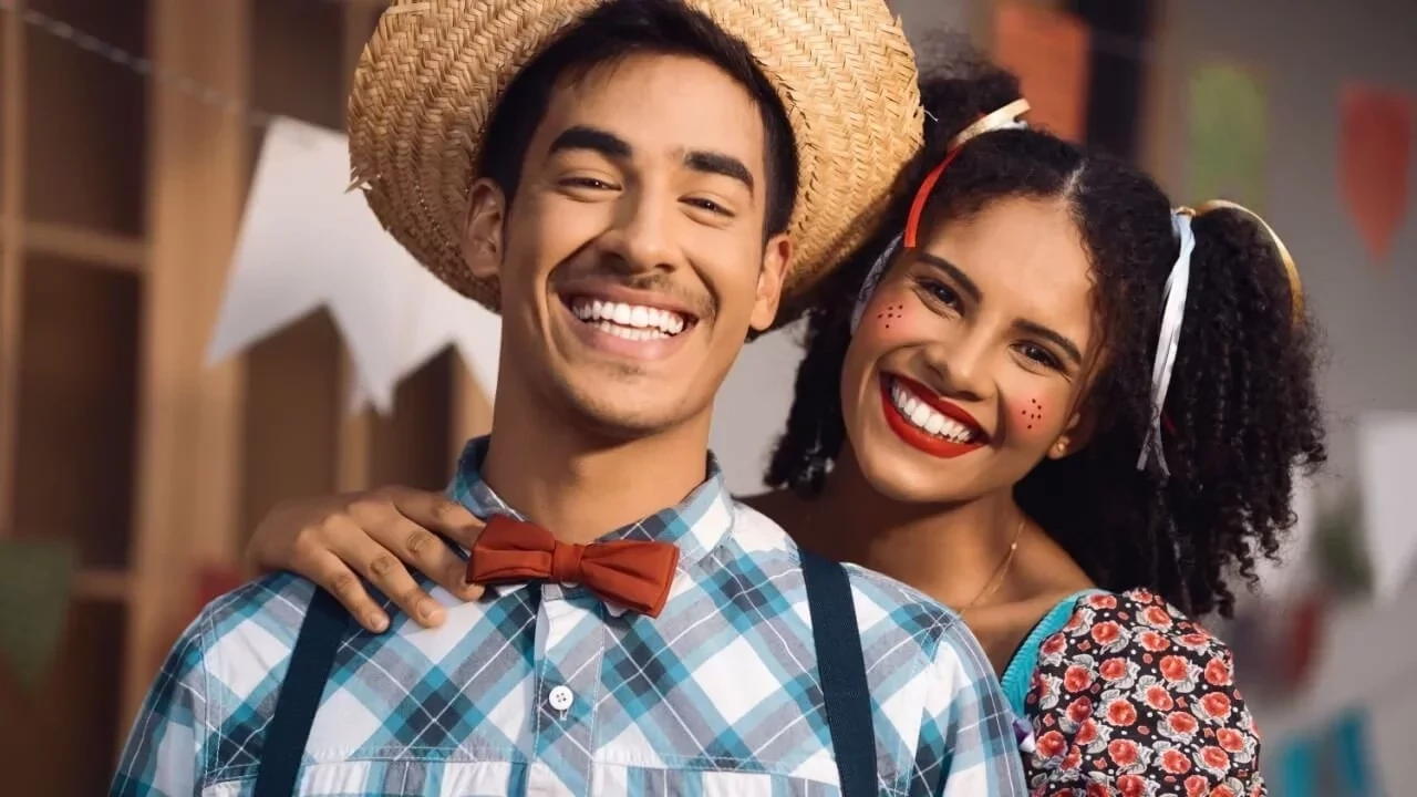 Conheça os signos que podem se apaixonar durante as Festas Juninas