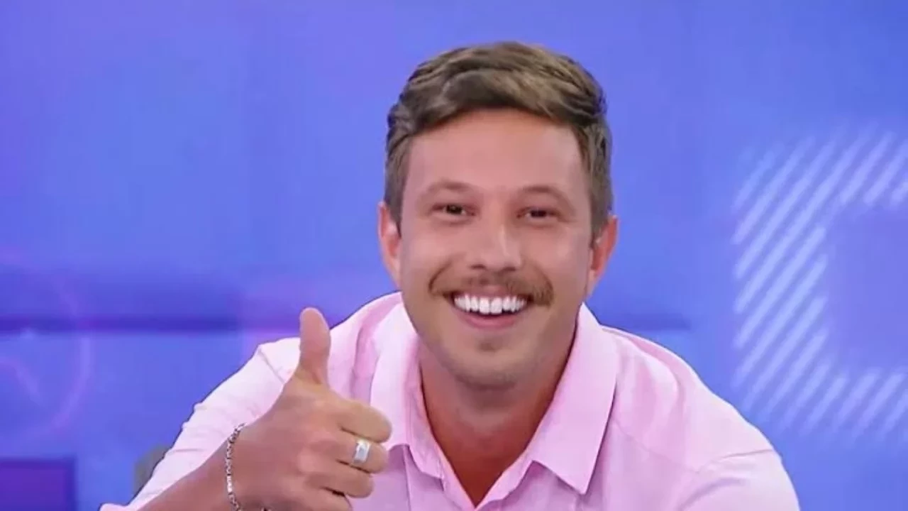 Se surpreenda com a idade de  Faustão, Luciano Huck e outros apresentadores de TV - imagem 120061