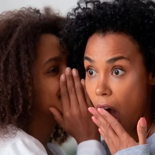 Fofoqueiros! os signos do zodíaco que não sabem guardar segredos - imagem 120224