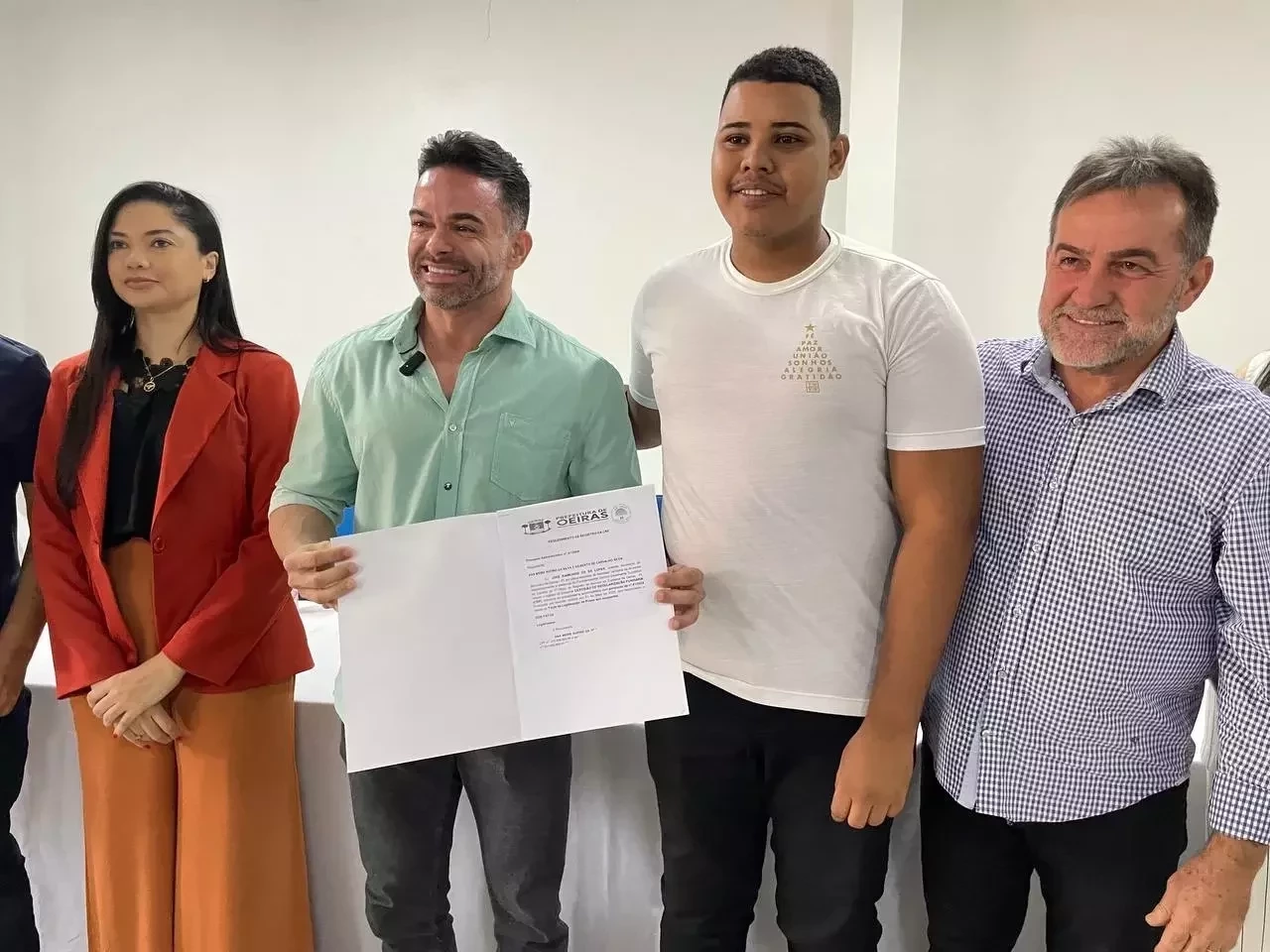 Zé Raimundo entrega mais 99 títulos de regularização fundiária em Oeiras - Imagem 4