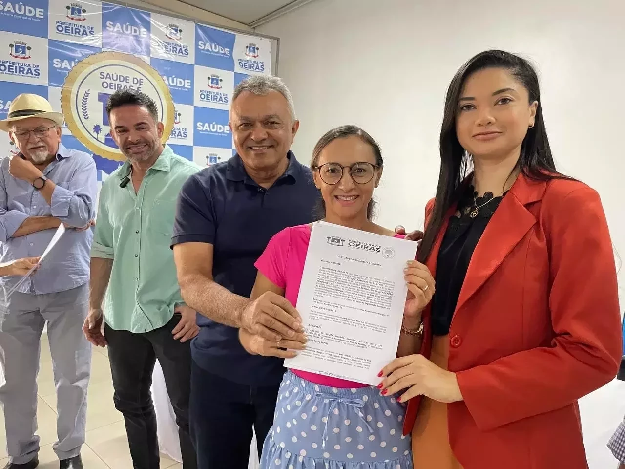 Zé Raimundo entrega mais 99 títulos de regularização fundiária em Oeiras - Imagem 3