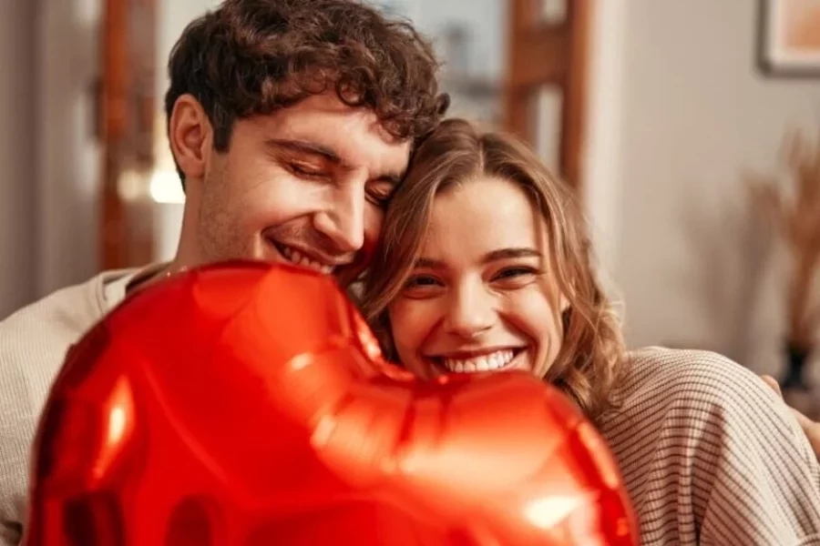 Os signos que dizem “eu te amo” primeiro de acordo com o zodíaco