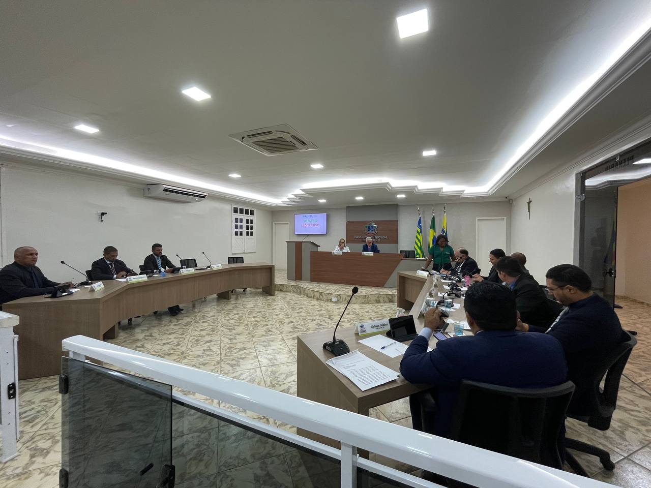 Câmara Municipal entra em recesso aprovando novos projetos de lei em Oeiras