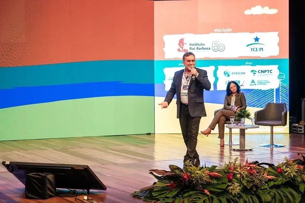 Zé Raimundo apresenta exemplo de Oeiras no Simpósio Nacional de Educação  - Imagem 3