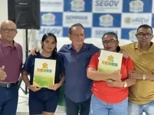 Avanços em Urbanização: Prefeitura de Uruçuí Entrega Mais de 300 Certidões - Imagem 8