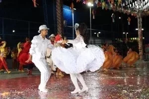 Noite de Brilho e Tradição na Cidade Junina 2024 em Uruçuí - Imagem 7