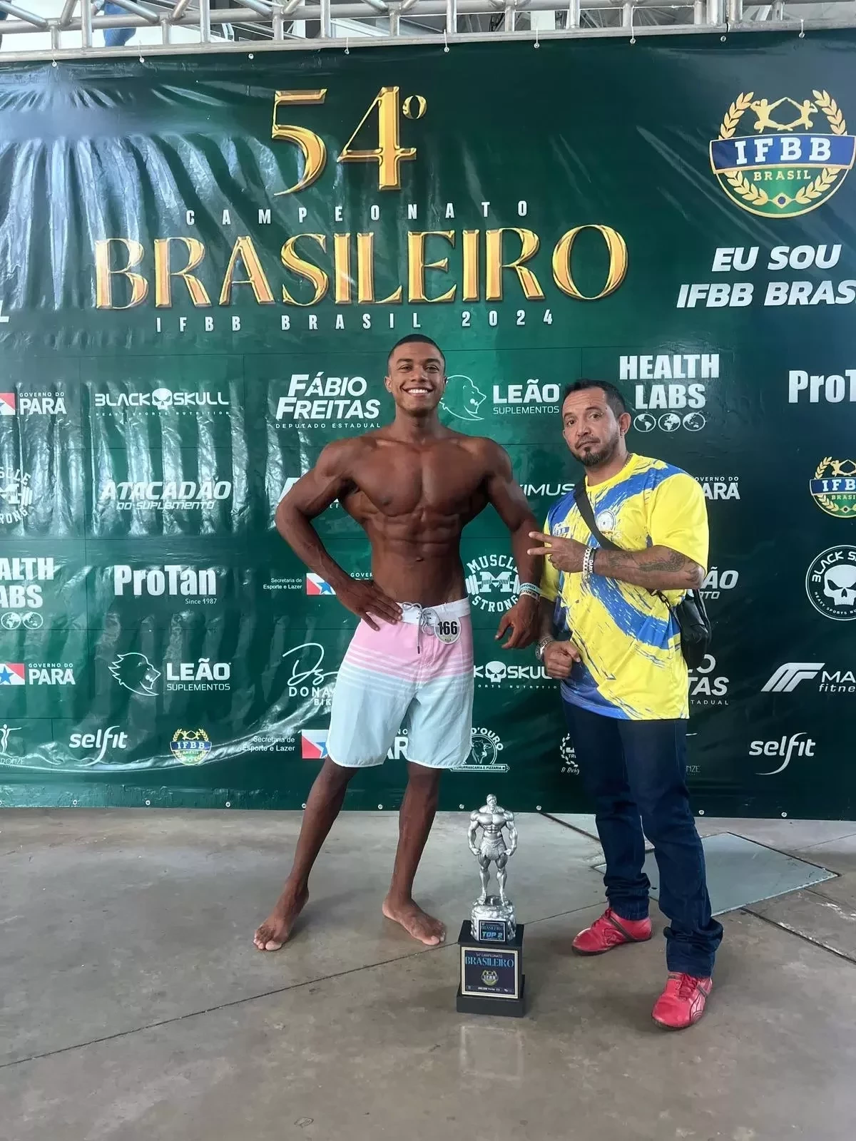 Ascensão de um Campeão: Lúcio Carlos e sua Trajetória no Fisiculturismo - Imagem 1