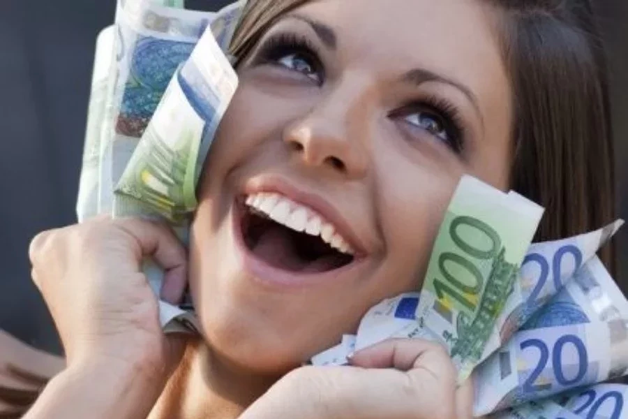 Quais os 5 signos que só pensam em dinheiro? - imagem 121362