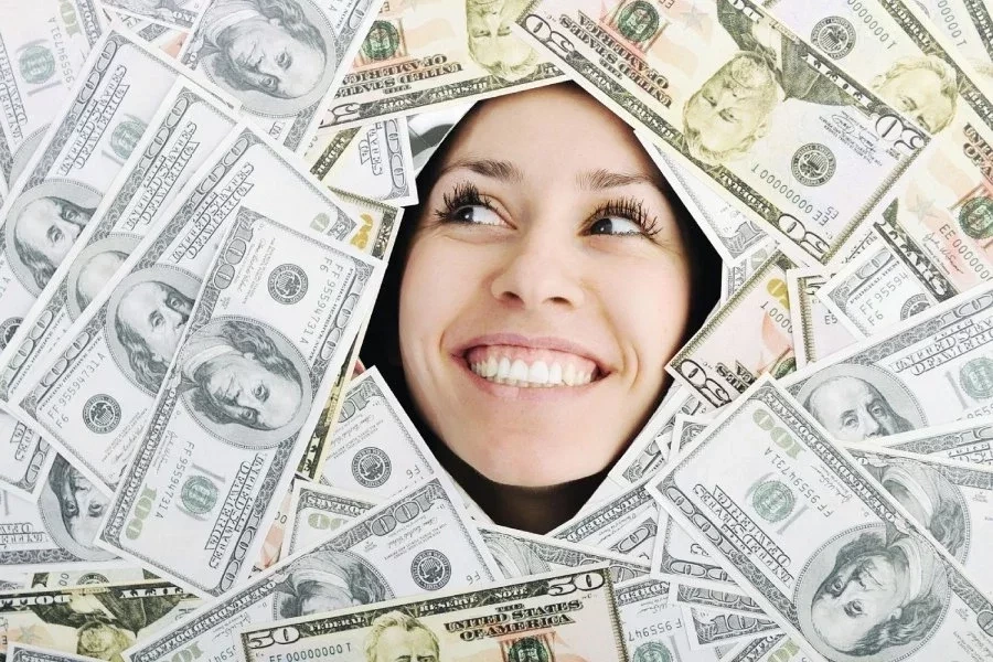 Quais os 5 signos que só pensam em dinheiro? - imagem 121361