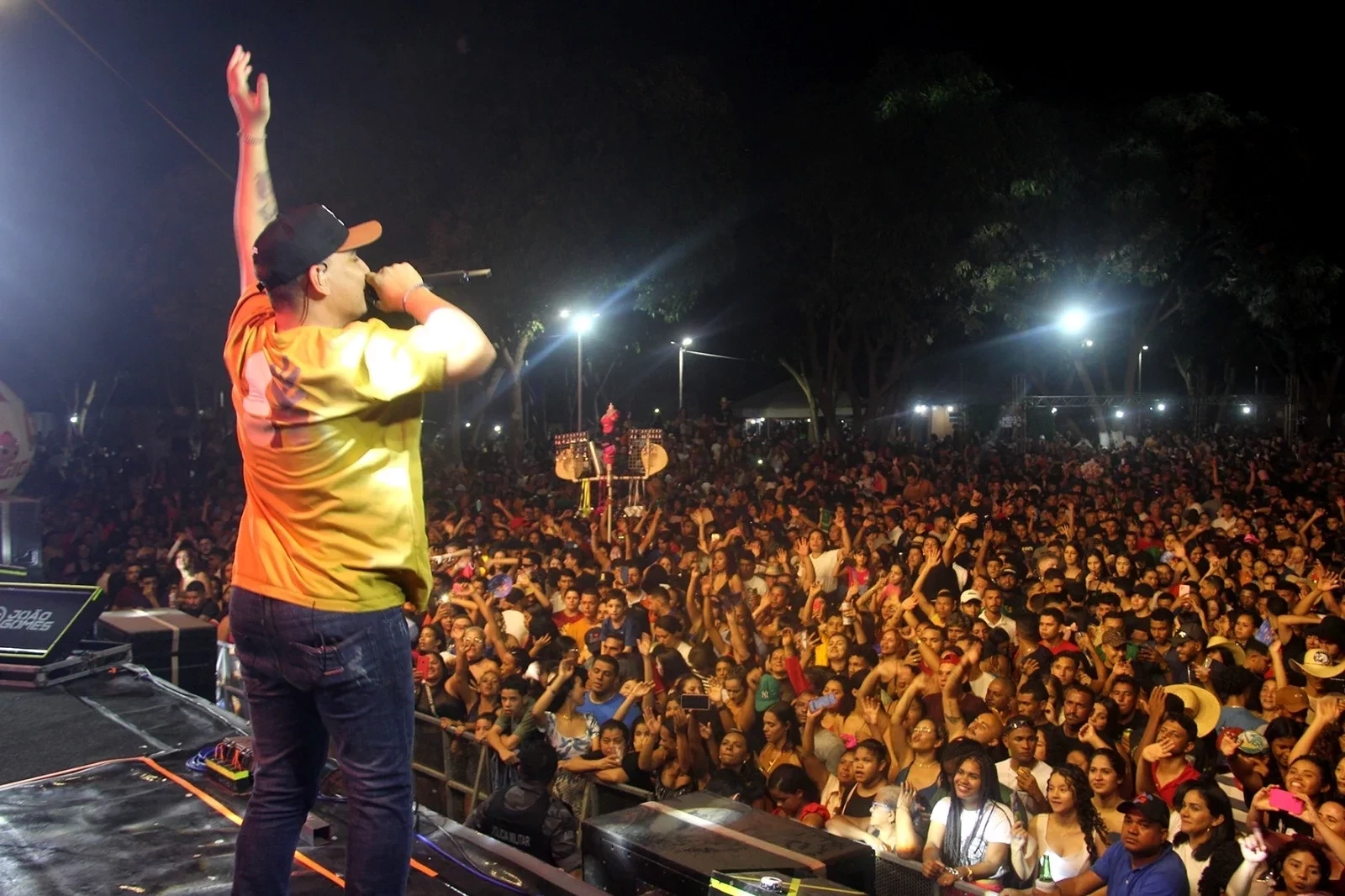 João Gomes atrai multidão no encerramento da Mega Cavalgada de Água Branca - Imagem 4