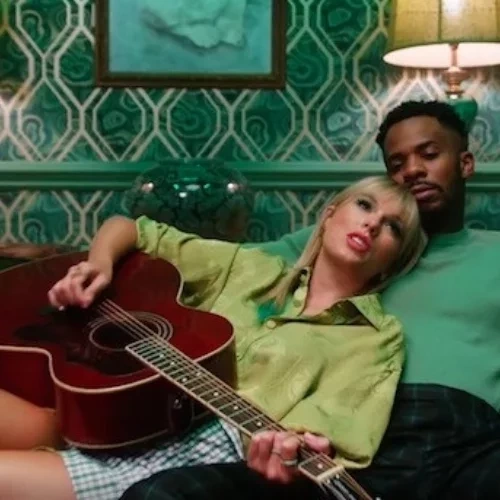 Os 3 signos que vão encontrar um amor em agosto; o último é o mais sortudo! - imagem 122219