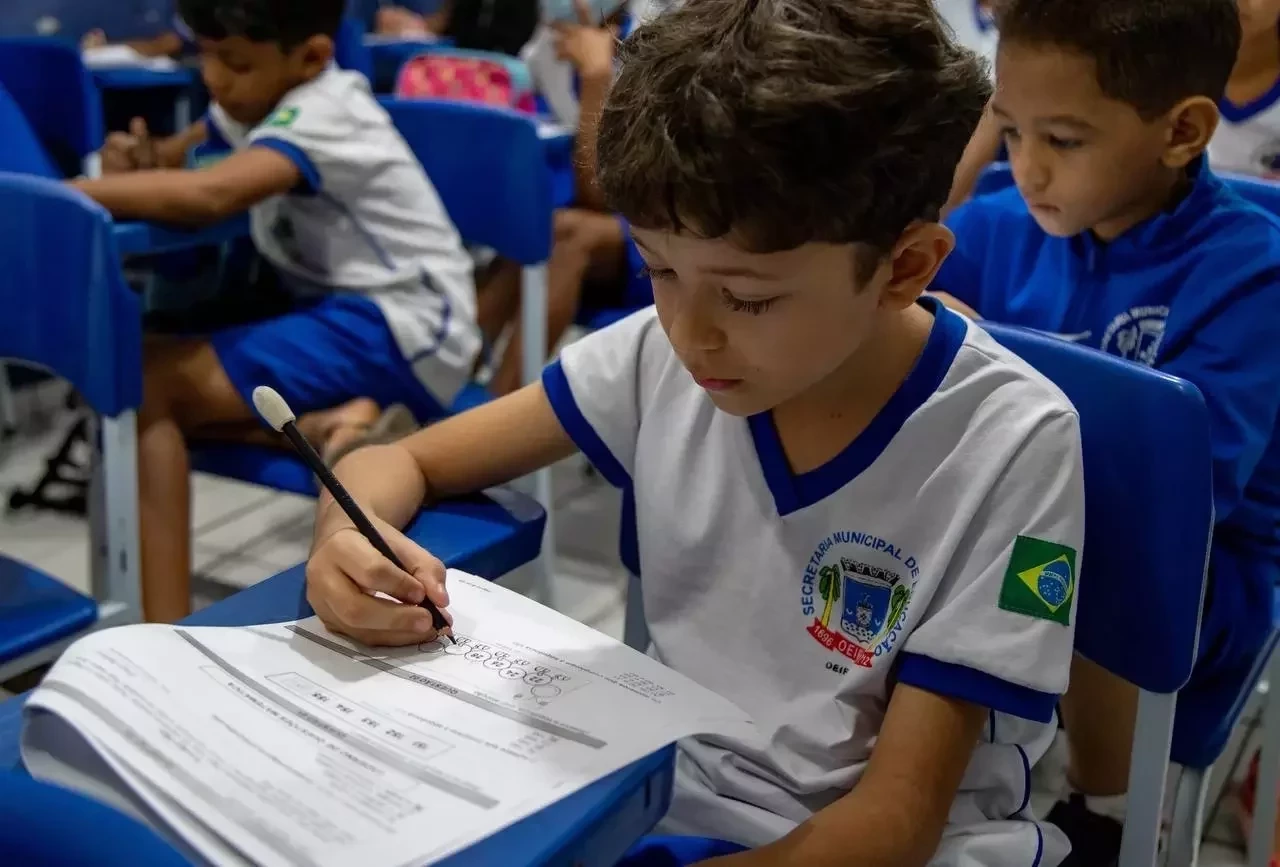 Referência em educação, Oeiras supera notas do PI e do Brasil no IDEB 2023 - Imagem 1