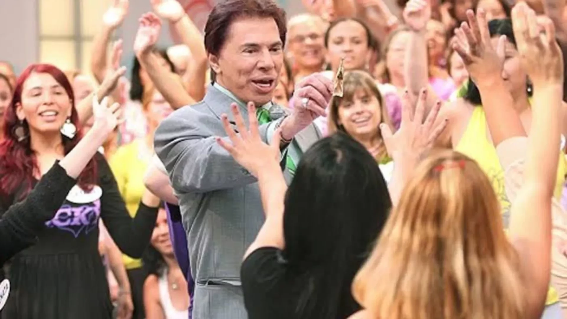 Confira os bordões icônicos de Silvio Santos que marcaram sua carreira - imagem 122408