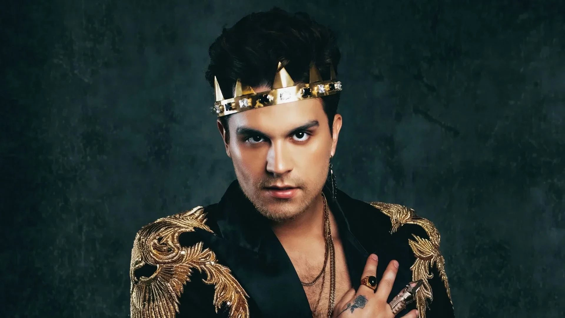 Com qual idade esses famosos perderam a virgindade?  - imagem 122631