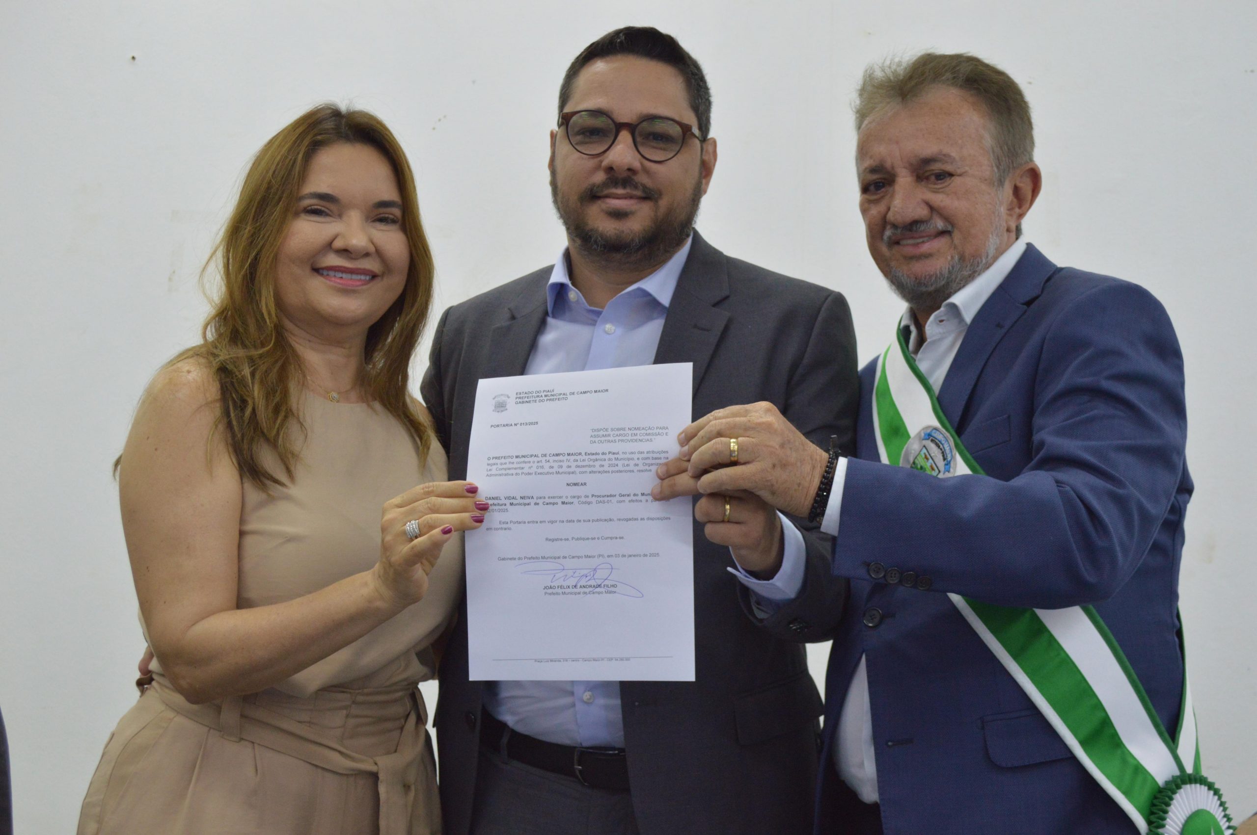 Joãozinho Félix empossa 14 secretários para 2º mandato em Campo Maior